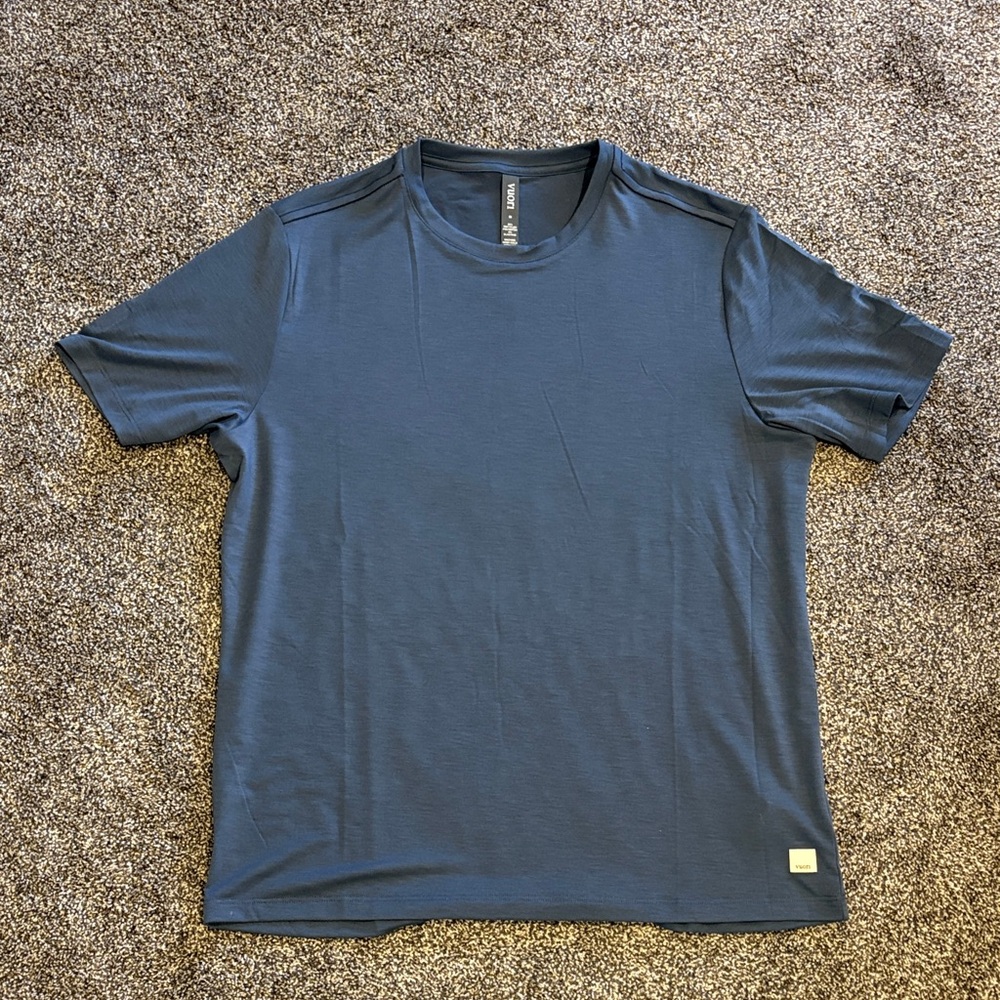 NWOT Vuori Men's Deep Blue Short Sleeve Tee